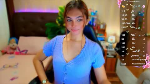 Lucy online show from November 2025 03:50:02 AM