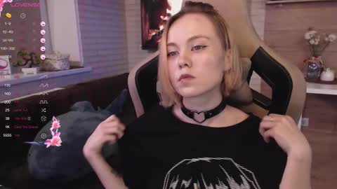 Lucy online show from September 2025 08:30:01 PM