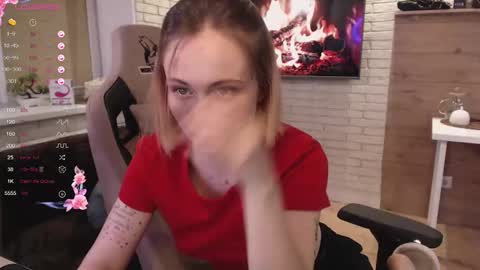 Lucy online show from October 2025 09:36:01 PM