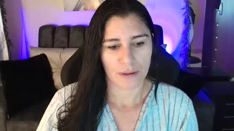 Snapshot of lucyli_ chatting on May 2026 07:32:01 PM LUCY online show from May 2026 07:32:01 PM