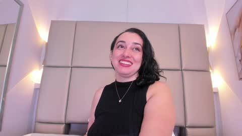 Snapshot of lucymendezz_ chatting on June 2026 11:56:02 AM Lucy online show from June 2026 11:56:02 AM