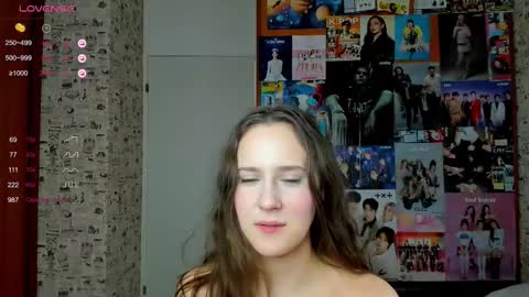 Lucy Rose online show from October 2025 04:18:02 PM