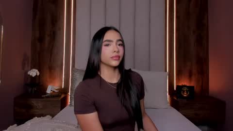 Snapshot of lucysalvatore chatting on June 2026 01:17:01 AM Lucy online show from June 2026 01:17:01 AM