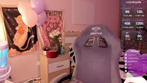 Lucy online show from February 2025 08:09:01 PM