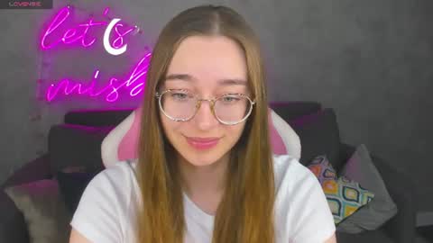 Snapshot of lucyy_green chatting on June 2026 01:08:02 AM Lucy online show from June 2026 01:08:02 AM