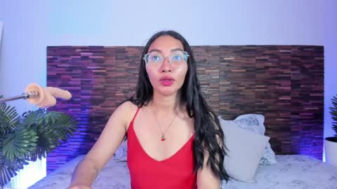 Lucy Liiu online show from April 2026 08:31:01 PM