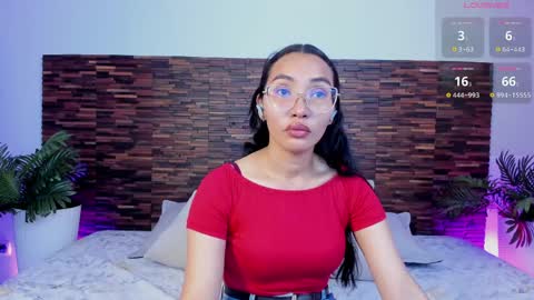 Snapshot of lucyy_liiu chatting on May 2026 08:16:01 PM Lucy Liiu online show from May 2026 08:16:01 PM