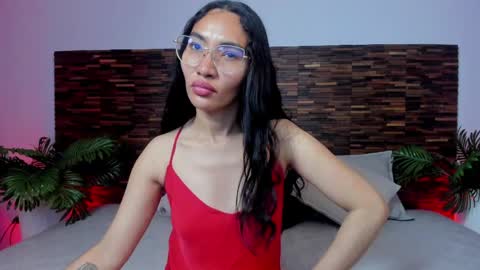 Snapshot of lucyy_liiu chatting on May 2026 07:34:02 PM Lucy Liiu online show from May 2026 07:34:02 PM