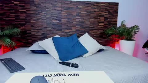 Snapshot of lucyy_liiu chatting on May 2026 09:35:02 PM Lucy Liiu online show from May 2026 09:35:02 PM