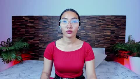 Snapshot of lucyy_liiu chatting on May 2026 09:23:01 PM Lucy Liiu online show from May 2026 09:23:01 PM