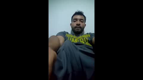 Snapshot of luis_hunk chatting on December 2025 09:04:01 AM Andrew online show from December 2025 09:04:01 AM