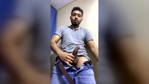 Snapshot of luis_hunk chatting on May 2026 07:26:02 AM Andrew online show from May 2026 07:26:02 AM