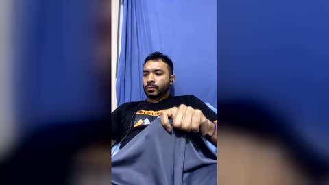 Snapshot of luis_hunk chatting on May 2026 05:46:01 AM Andrew online show from May 2026 05:46:01 AM