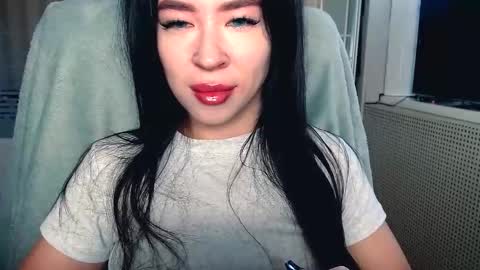 luisa lovedom online show from October 2025 08:11:02 AM