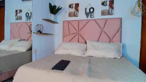 Luisa  Marcela  online show from October 2025 12:17:01 PM