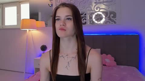 LuisaClover online show from March 2026 11:55:02 AM