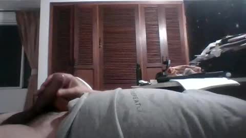 luisfer86 online show from February 2026 01:46:02 AM