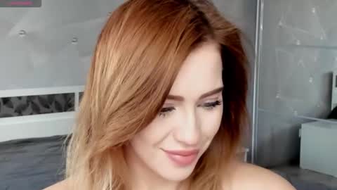 Snapshot of luiza012 chatting on October 2025 11:31:01 AM Lizzy online show from October 2025 11:31:01 AM