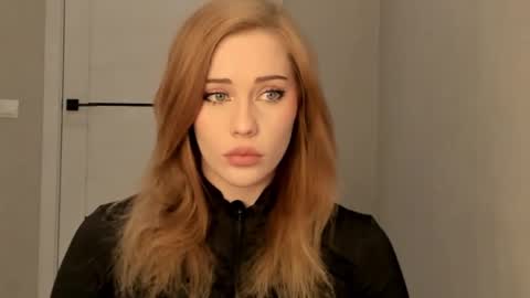 Snapshot of luiza012 chatting on March 2026 04:10:01 PM Lizzy online show from March 2026 04:10:01 PM