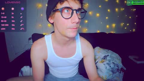 Snapshot of lukatripp chatting on February 2025 12:31:01 PM lukatripp online show from February 2025 12:31:01 PM