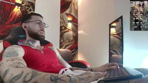 Snapshot of luke_davis01 chatting on February 2026 01:06:02 PM LUKE online show from February 2026 01:06:02 PM