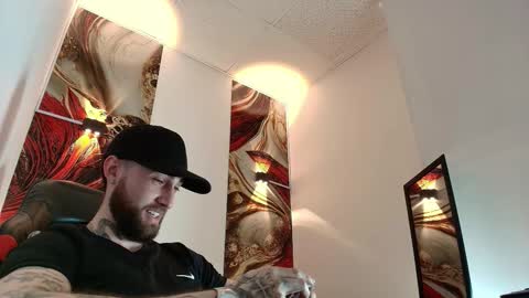 Snapshot of luke_davis01 chatting on February 2026 01:08:02 PM LUKE online show from February 2026 01:08:02 PM