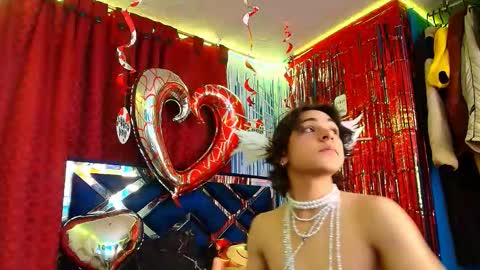 Snapshot of luke_howland chatting on February 2025 10:25:01 PM Luke online show from February 2025 10:25:01 PM