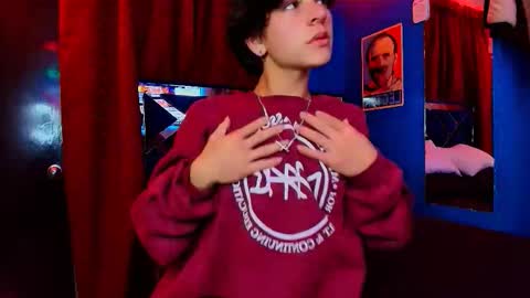 Snapshot of luke_howland chatting on January 2026 01:40:01 AM Luke online show from January 2026 01:40:01 AM