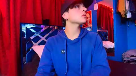 Snapshot of luke_howland chatting on June 2026 01:26:02 AM Luke online show from June 2026 01:26:02 AM