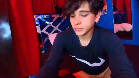 Snapshot of luke_howland chatting on July 2026 03:23:01 AM Luke online show from July 2026 03:23:01 AM