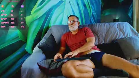 Snapshot of lukecrews chatting on September 2025 07:15:02 PM Luke Crews online show from September 2025 07:15:02 PM