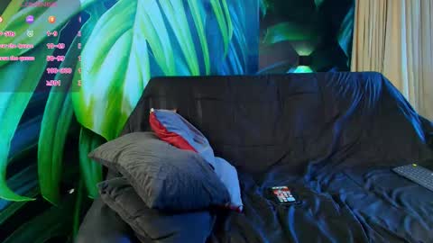 Snapshot of lukecrews chatting on September 2025 07:08:02 PM Luke Crews online show from September 2025 07:08:02 PM