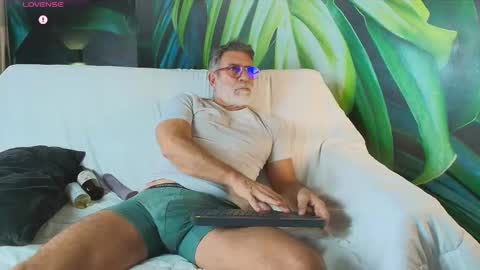 Luke Crews online show from March 2026 07:39:01 PM