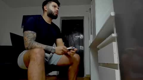 Luke online show from February 2025 08:03:01 PM