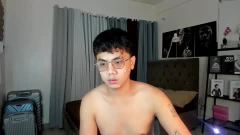 Snapshot of lukeevansx chatting on September 2025 05:40:01 AM LUKE online show from September 2025 05:40:01 AM