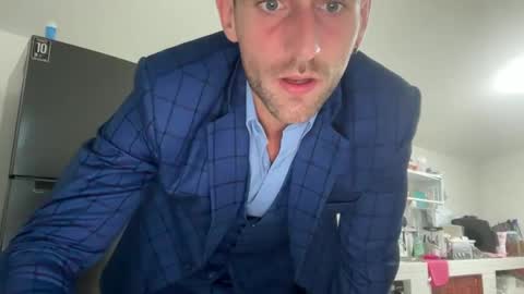 MR. Luke Gunn online show from December 2024 11:23:02 PM