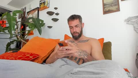 Snapshot of lukerex chatting on January 2025 03:39:02 PM Luke Rex online show from January 2025 03:39:02 PM