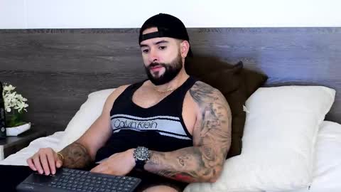 Lukhas f4f online show from September 2025 04:29:01 AM