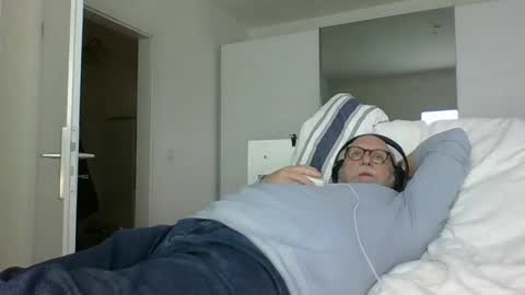 Snapshot of luley58 chatting on January 2025 03:40:01 PM luley58 online show from January 2025 03:40:01 PM