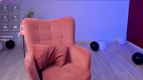 Snapshot of lullyfox chatting on February 2026 01:31:02 PM Cherie online show from February 2026 01:31:02 PM