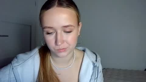Snapshot of lulu_baby1 chatting on April 2026 06:06:01 PM Lulu Baby18 online show from April 2026 06:06:01 PM
