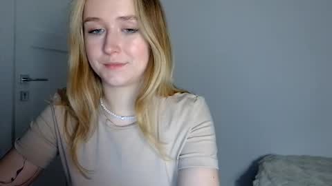Snapshot of lulu_baby1 chatting on April 2026 07:42:01 PM Lulu Baby18 online show from April 2026 07:42:01 PM