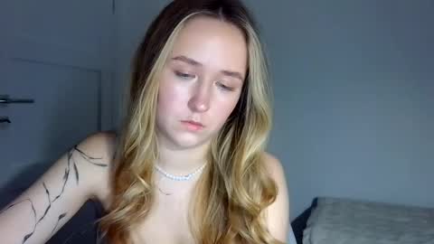 Snapshot of lulu_baby1 chatting on May 2026 06:27:02 PM Lulu Baby18 online show from May 2026 06:27:02 PM