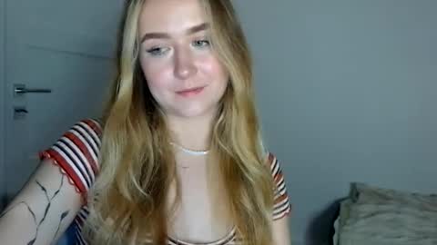 Snapshot of lulu_baby1 chatting on May 2026 08:10:02 PM Lulu Baby18 online show from May 2026 08:10:02 PM