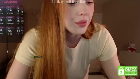 Snapshot of lulu_moons chatting on June 2026 06:58:02 PM Lulu online show from June 2026 06:58:02 PM