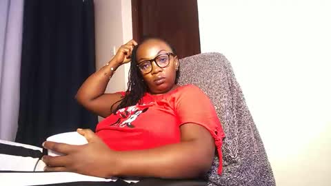 lulu_sparks1 online show from April 2026 06:46:01 AM