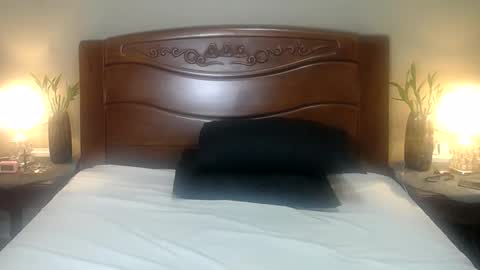 lulu_wild online show from November 2025 10:59:01 AM