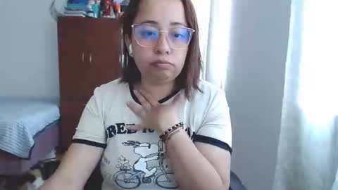 Snapshot of lumi_84 chatting on February 2025 02:43:01 PM LUMI     online show from February 2025 02:43:01 PM