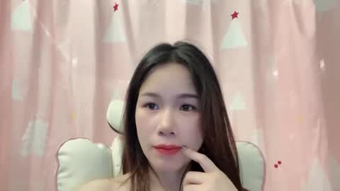 Luna online show from May 2026 06:05:02 PM