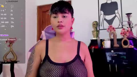 Luna online show from October 2025 03:32:01 PM